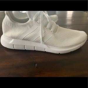 Nice running shoes. Only worn once.